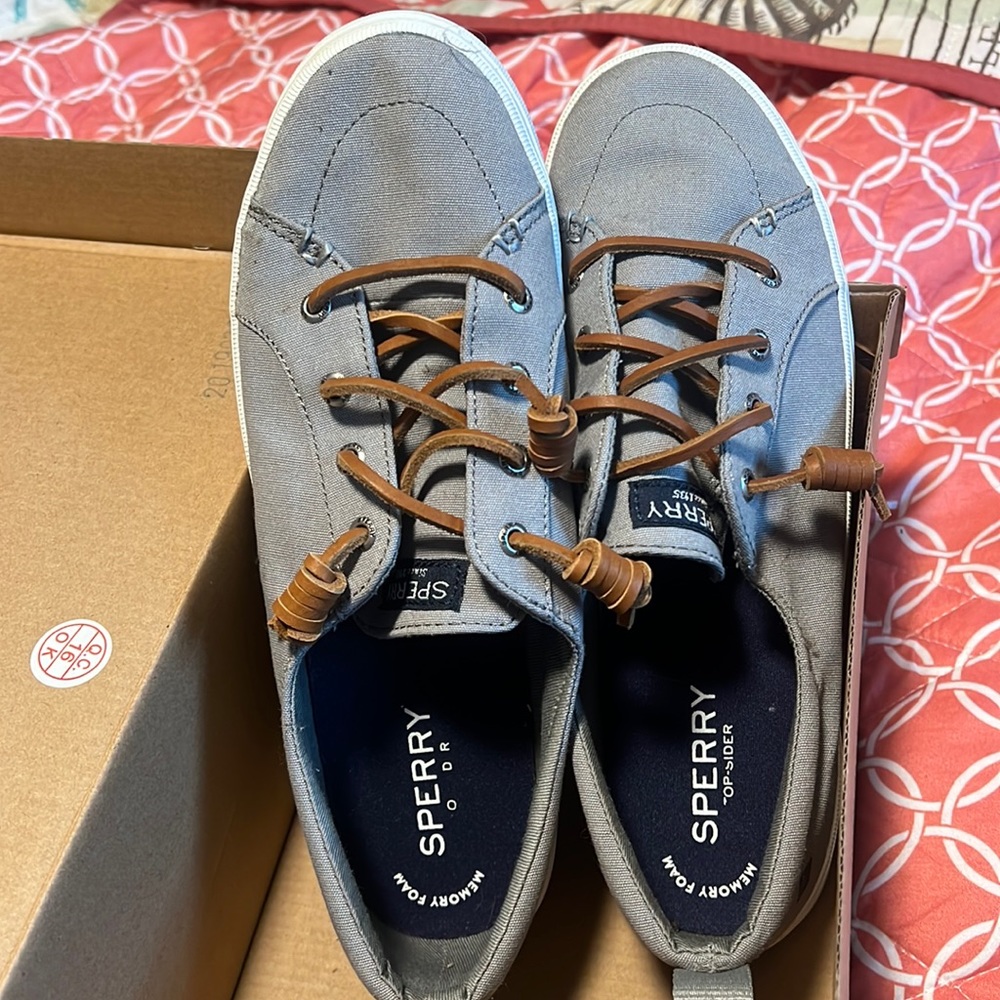 Barely worn Sperry slide ons size 8.5